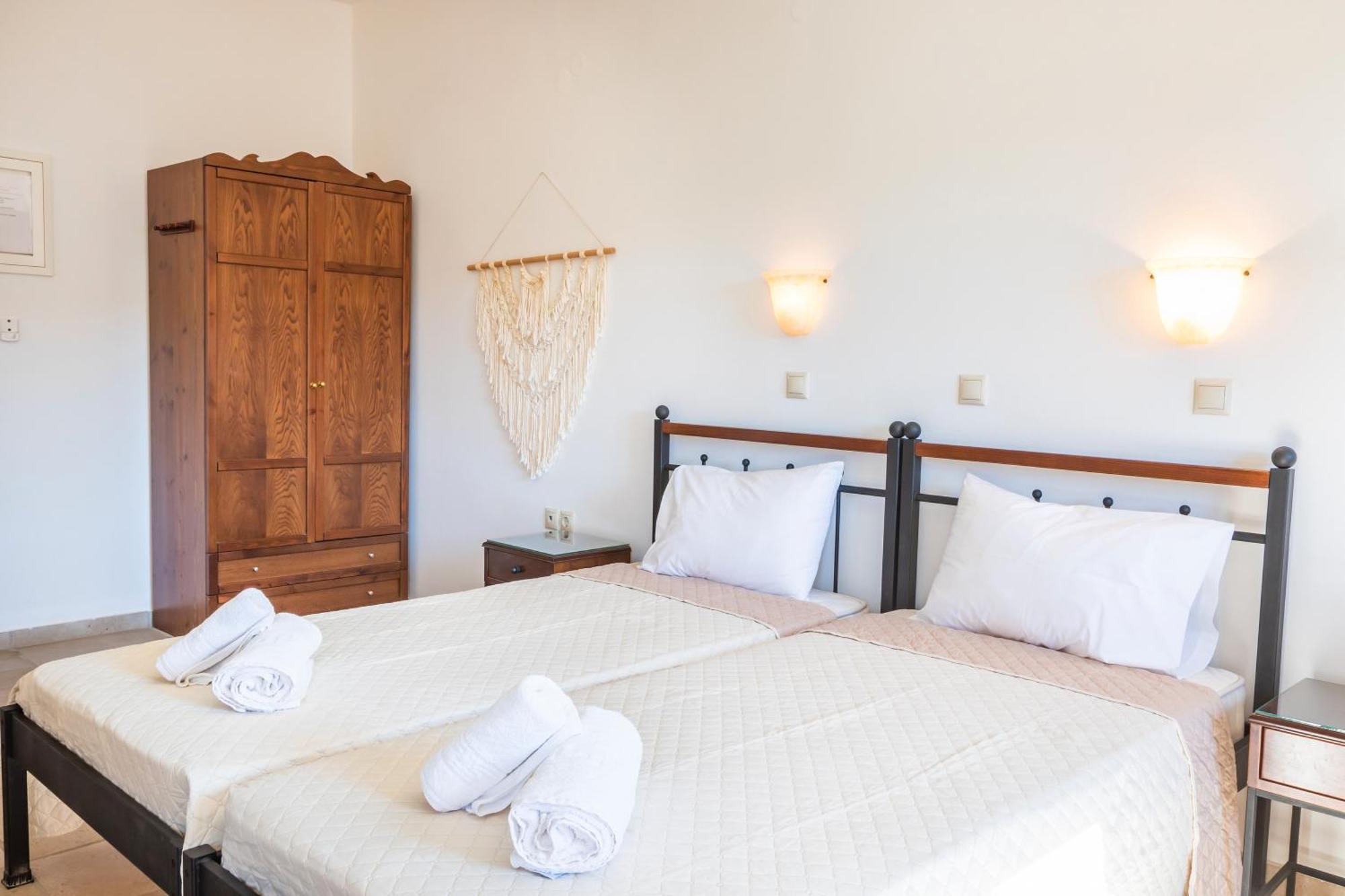 Petra Studios Карпатос Экстерьер фото
