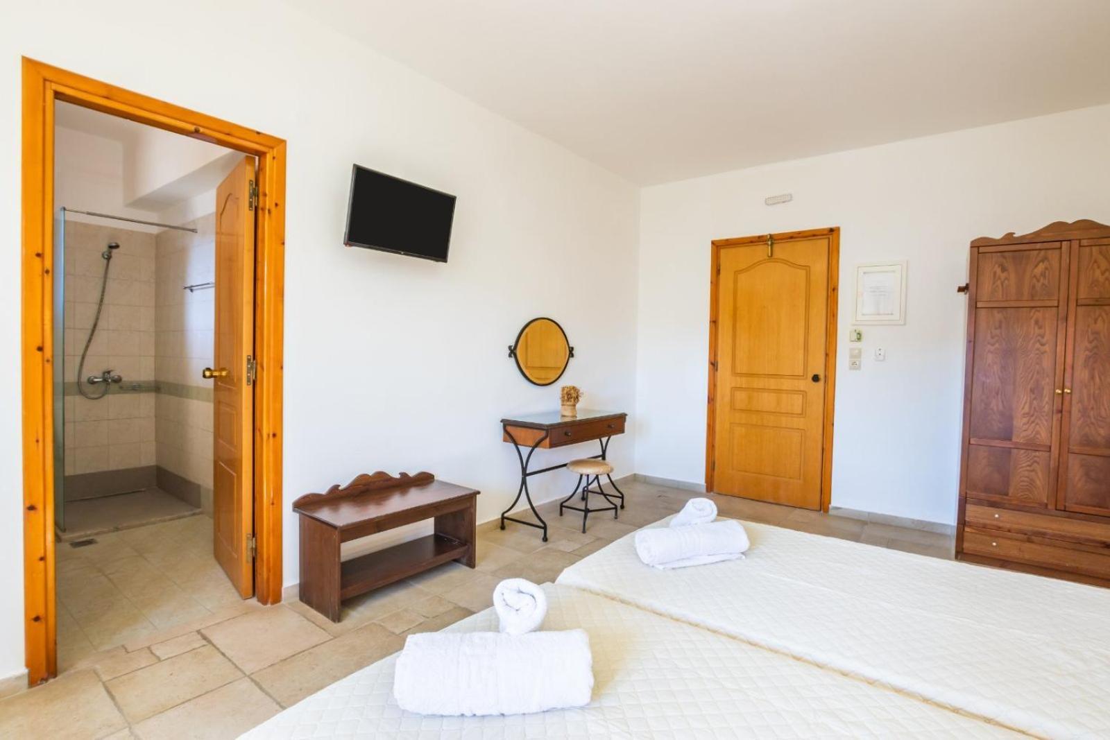 Petra Studios Карпатос Экстерьер фото