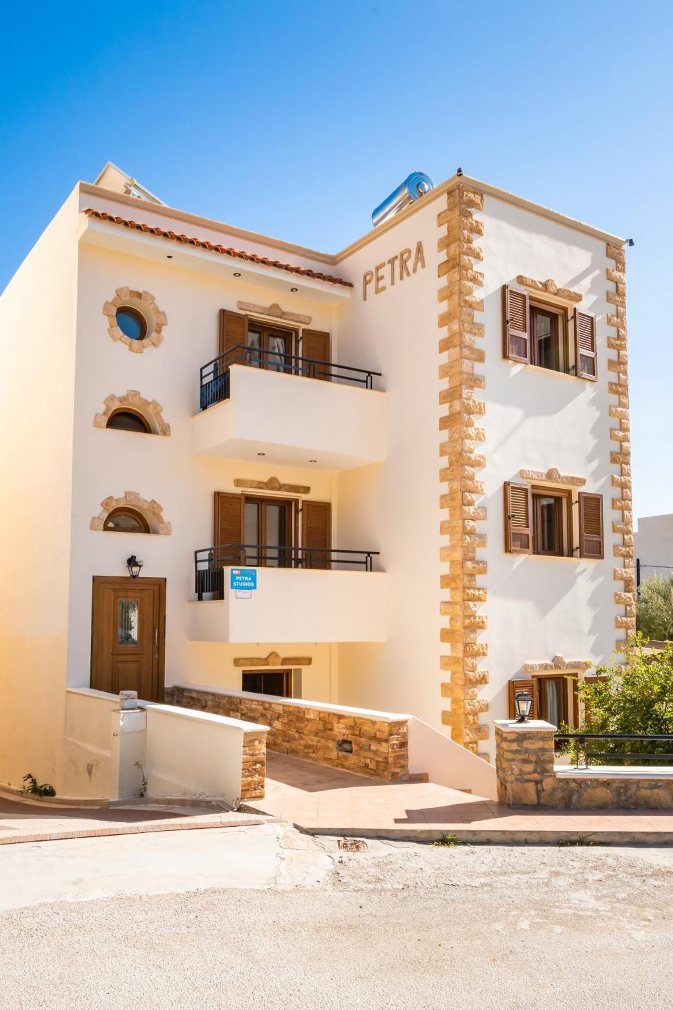 Petra Studios Карпатос Экстерьер фото